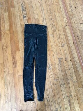 Cherish Black High-Waist Shine Leggings
